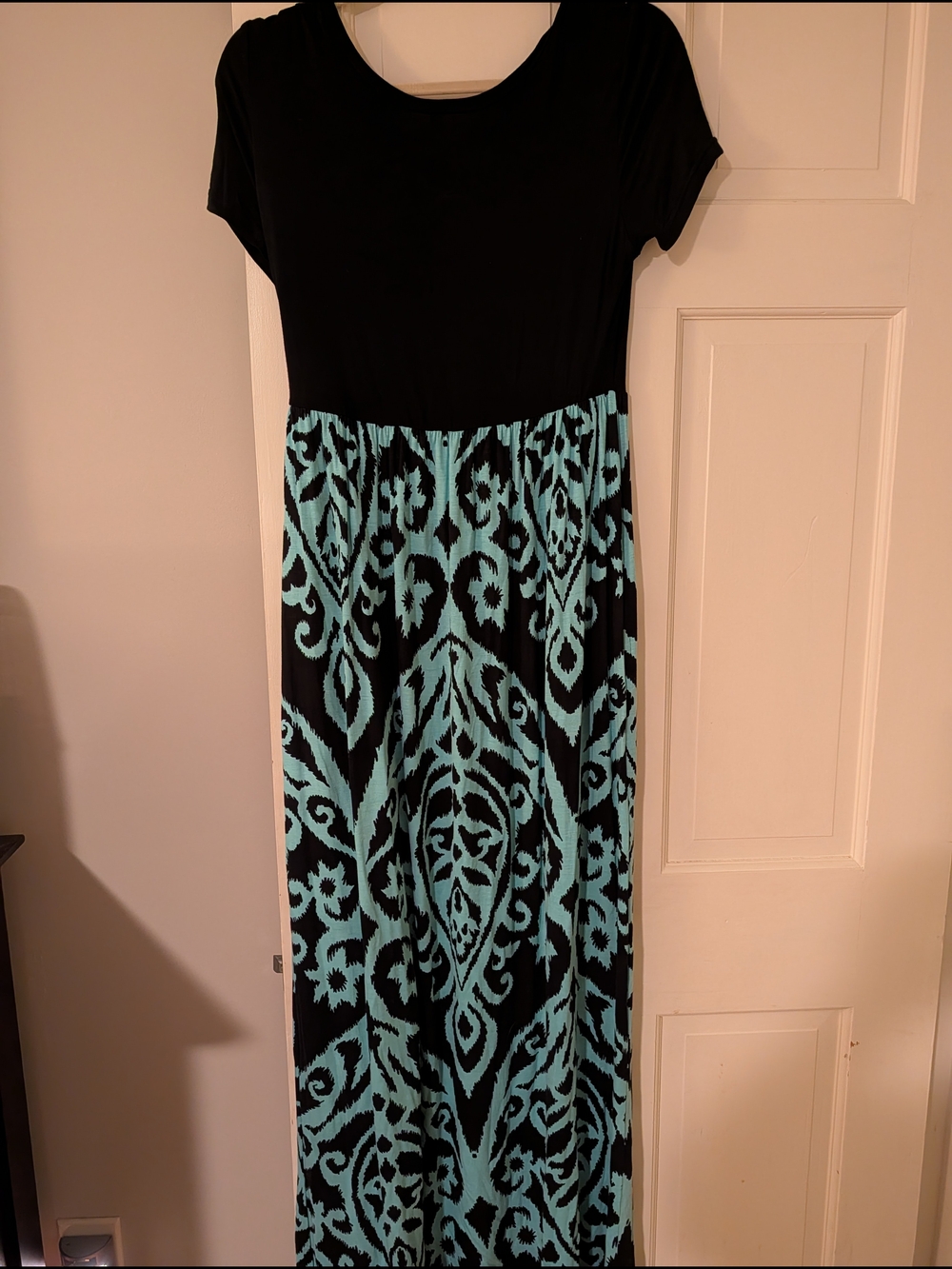 Maxi Dress w Aqua Patternered Design And hidden Pockets - Picture 6 of 6